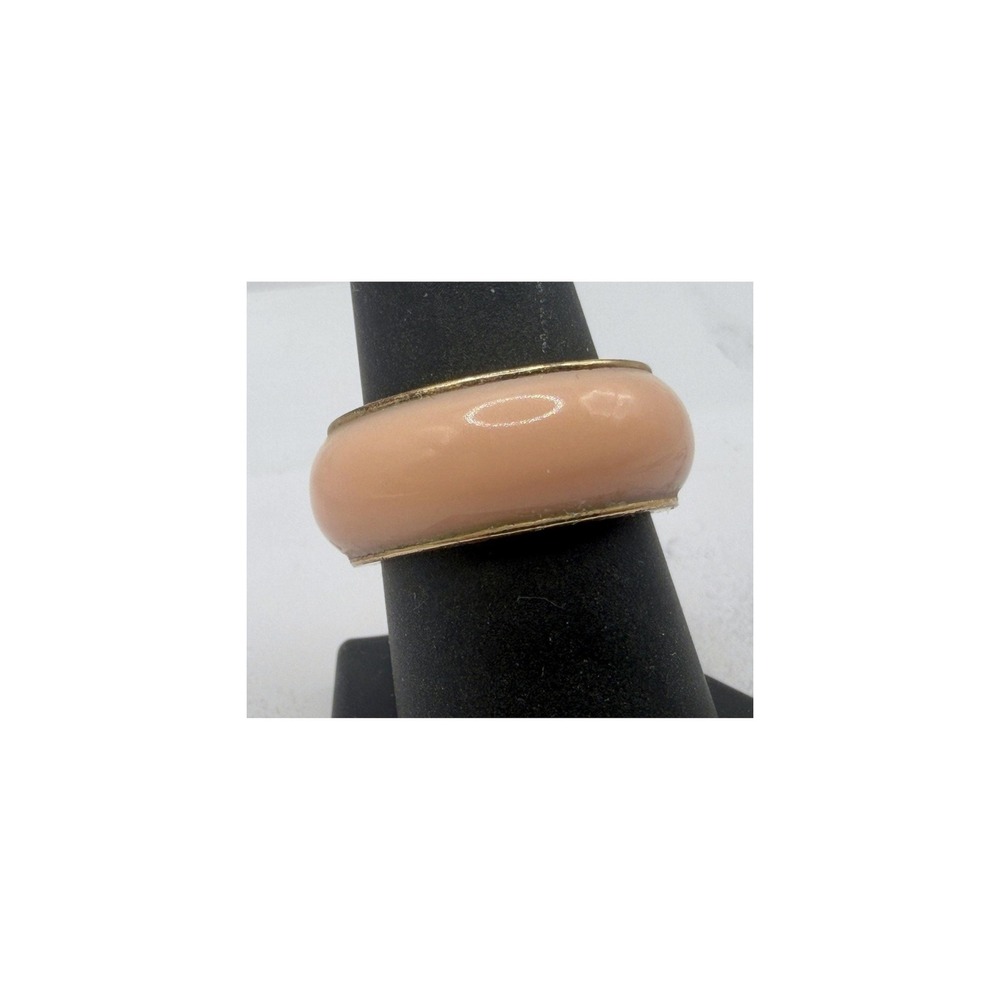 Pink Lucite Style Gold Tone Dome Band Ring Size‎ 7 Wide Retro Statement